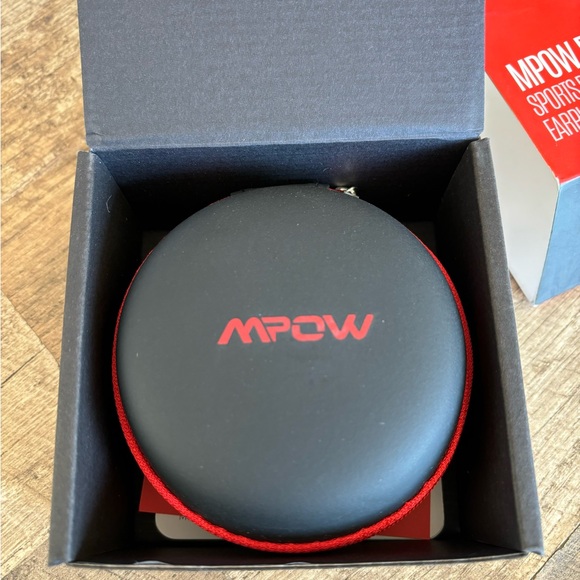 Mpow Sports Bluetooth Earphones - Picture 5 of 7